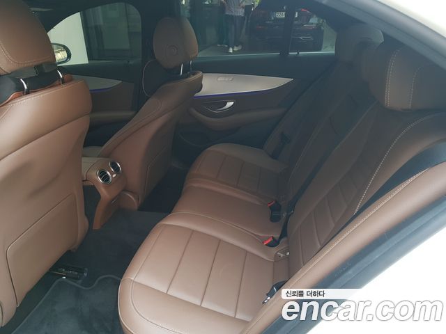 Mercedes-Benz E-Class W213 E250 Avantgarde - фото 3