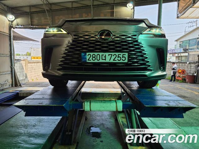 Lexus RX 5-го поколения Luxury - фото 1