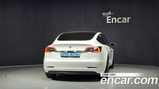 Tesla Model 3 Long Range AWD - фото 3