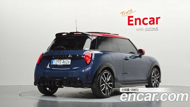 Mini Cooper 4-го поколения JCW - фото 1
