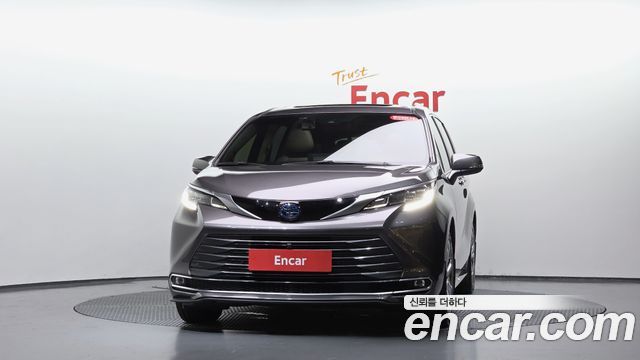 Toyota Sienna 4-го поколения 2.5 Hybrid 2WD - фото 2