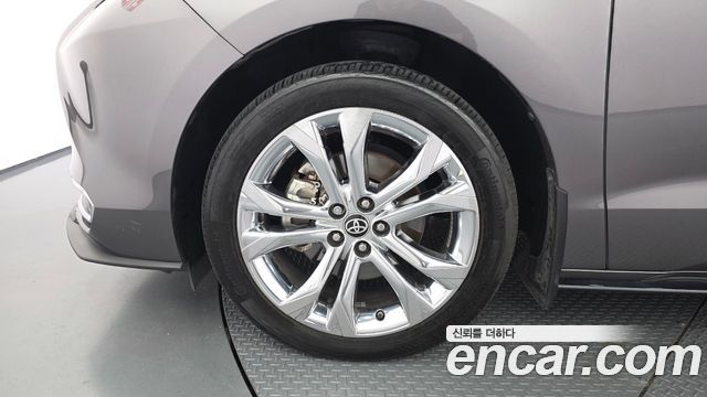 Toyota Sienna 4-го поколения 2.5 Hybrid 2WD - фото 4