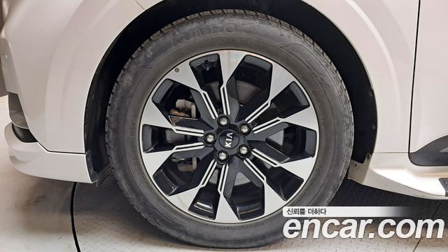 Kia Carnival 4-го поколения 9-Seater Prestige - фото 4