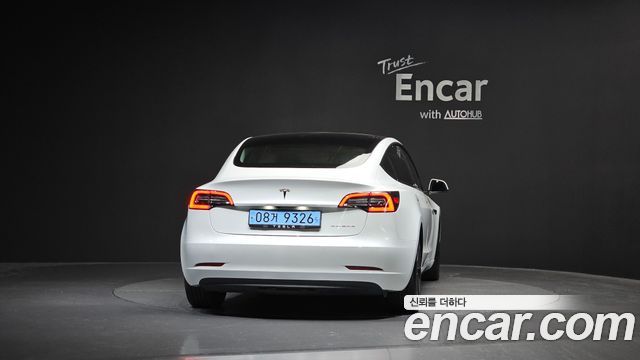 Tesla Model 3 Long Range AWD - фото 3