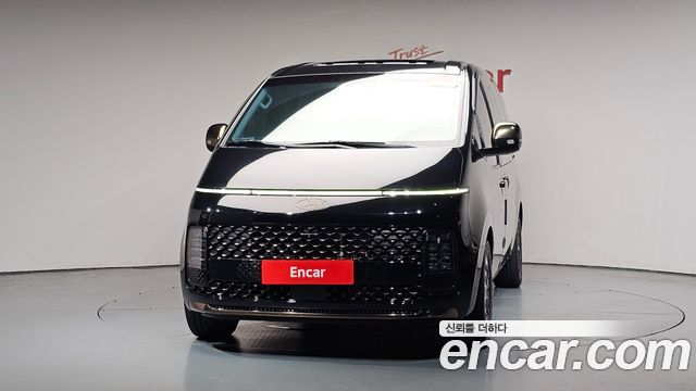 Hyundai Staria HEV 1.6 Lounge 9-Seater Inspiration - фото 1