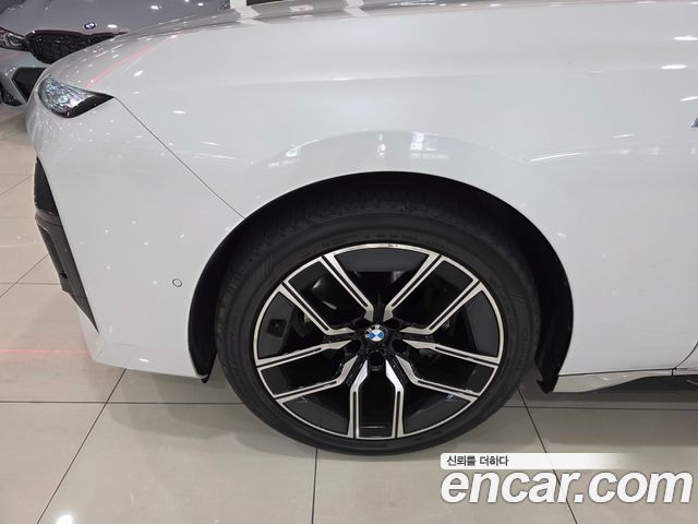 BMW 7-Series G70 740d xDrive M Sport - фото 4