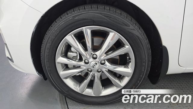Kia Carnival Новый 9-Seater Noblesse Special - фото 4