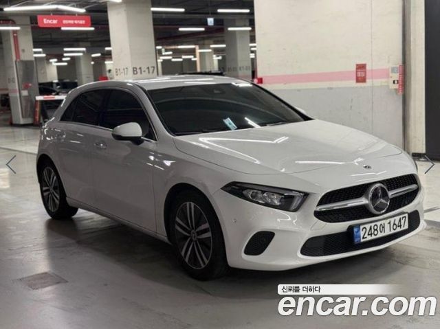 Mercedes-Benz A-Class W177 A220 Hatchback - фото 0