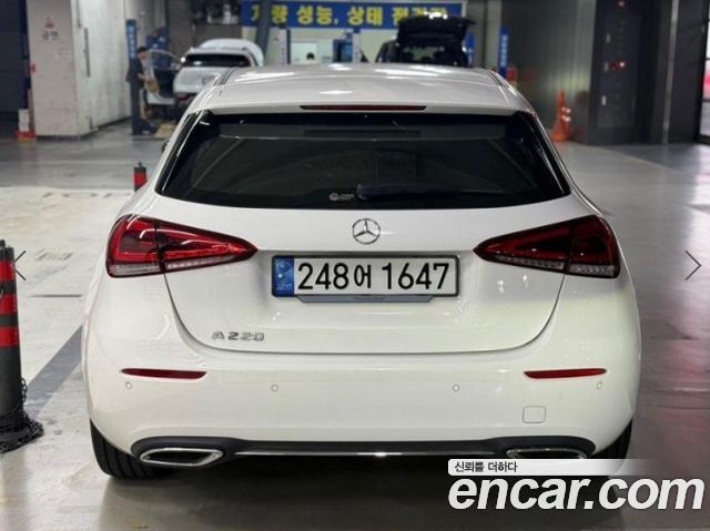 Mercedes-Benz A-Class W177 A220 Hatchback - фото 2