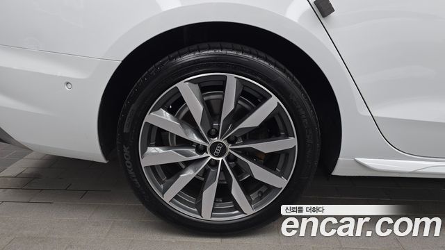 Audi A4 B9 40 TFSI Premium - фото 4