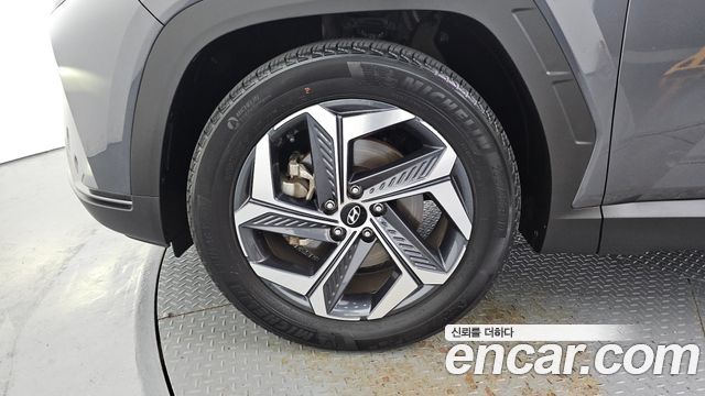 Hyundai Tucson NX4 Gasoline 1.6 Turbo 2WD Inspiration - фото 4