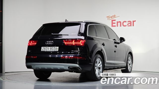 Audi Q7 45 TFSI Quattro - фото 1