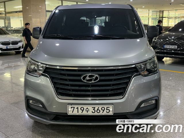 Hyundai Starex Новый Wagon 12-Seater Smart - фото 1