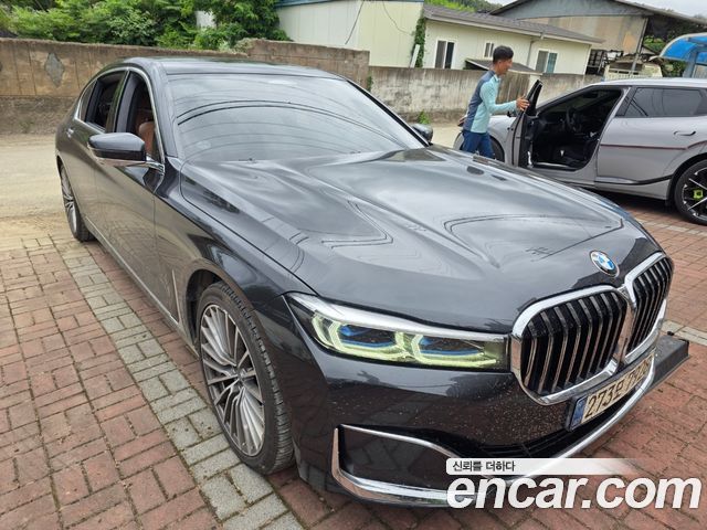 BMW 7-Series G11 740Li xDrive Design Pure Excellence - фото 2