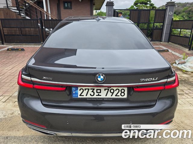 BMW 7-Series G11 740Li xDrive Design Pure Excellence - фото 3