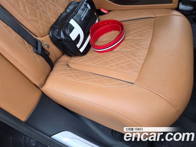 BMW 7-Series G11 740Li xDrive Design Pure Excellence - фото 4