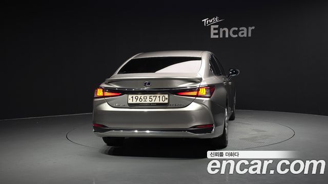 Lexus ES 7-го поколения Executive - фото 3