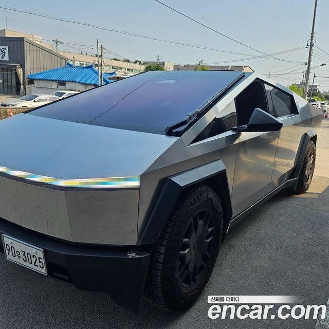 Tesla Cybertruck AWD - фото 1