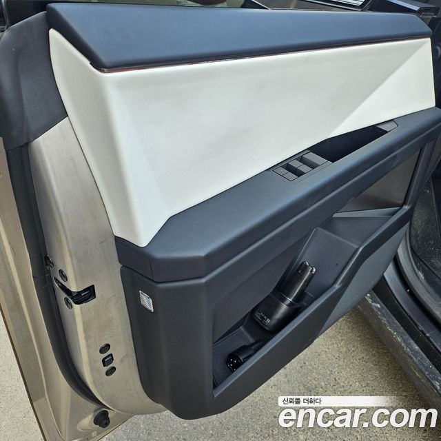 Tesla Cybertruck AWD - фото 3