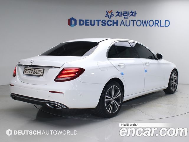 Mercedes-Benz E-Class W213 E300 Avantgarde - фото 1