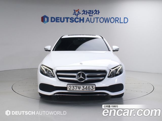 Mercedes-Benz E-Class W213 E300 Avantgarde - фото 2