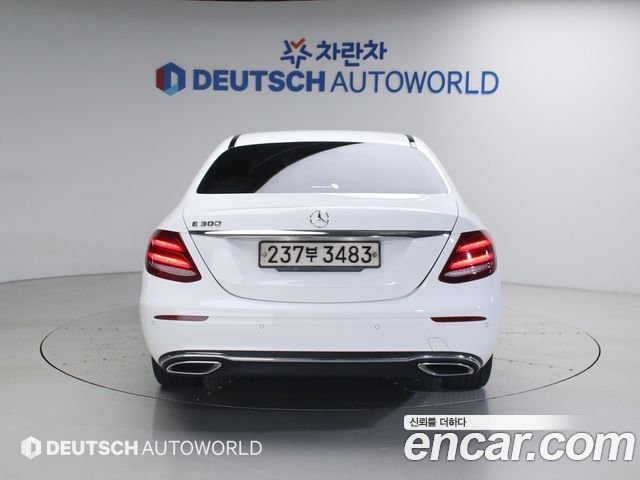 Mercedes-Benz E-Class W213 E300 Avantgarde - фото 3