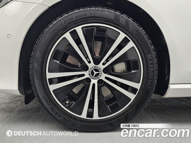 Mercedes-Benz E-Class W213 E300 Avantgarde - фото 4