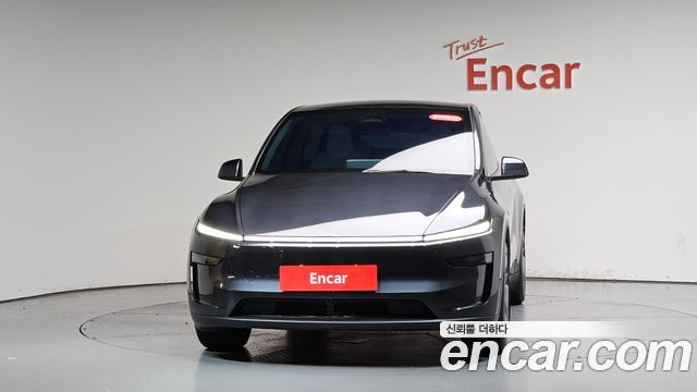 Tesla Model Y RWD - фото 1