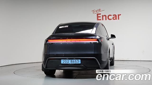 Tesla Model Y RWD - фото 2