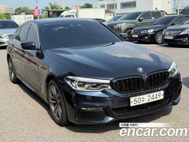 BMW 5-Series G30 530i xDrive M Sport Package - фото 1