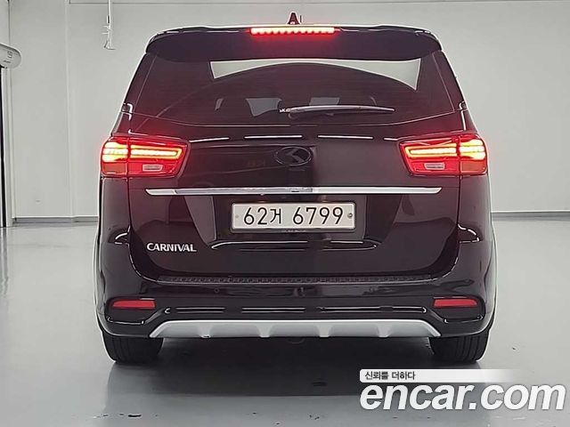 Kia Carnival Новый Gasoline 9-Seater Noblesse Special - фото 2