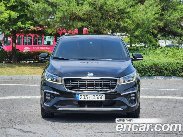 Kia Carnival Новый 9-Seater Luxury - фото 1