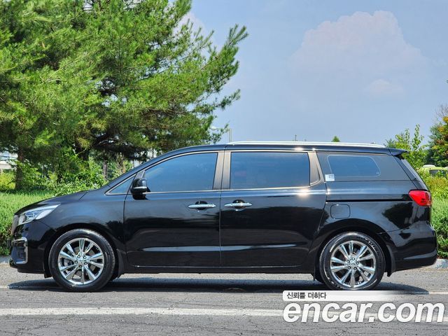 Kia Carnival Новый 9-Seater Luxury - фото 4