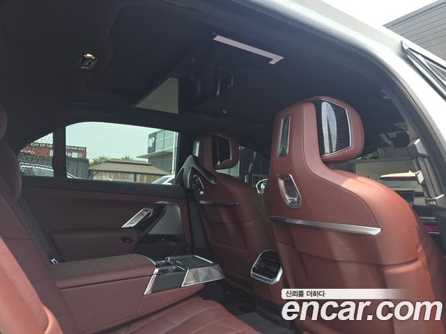 BMW 7-Series G70 740i xDrive M Sport - фото 2