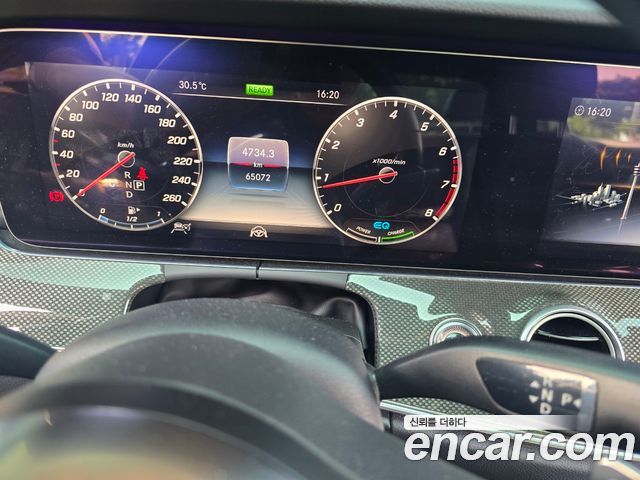 Mercedes-Benz E-Class W213 E350 4MATIC AMG Line - фото 2