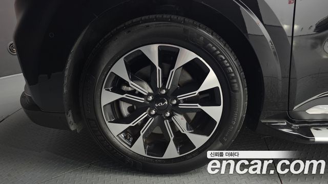 Kia Carnival 4-го поколения Gasoline 7-Seater Hi-Limousine Signature - фото 4
