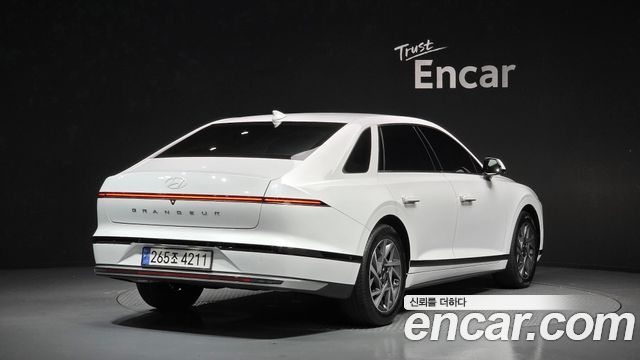 Hyundai Grandeur GN7 2,5 Gasoline 2WD Exclusive - фото 1