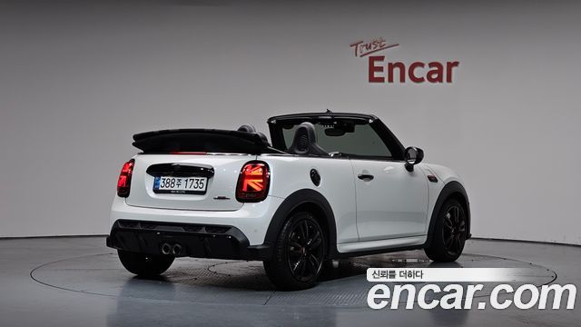 Mini Cooper Convertible JCW 3rd - фото 1