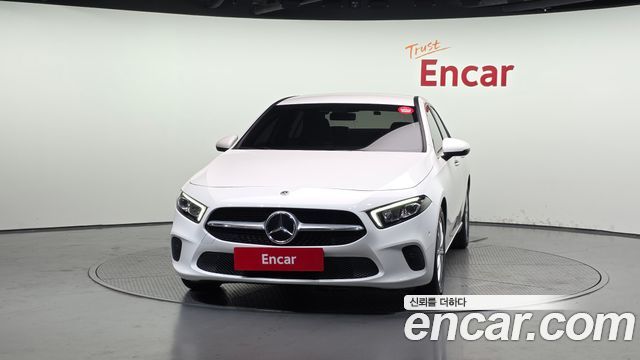 Mercedes-Benz A-Class W177 A220 Sedan - фото 2