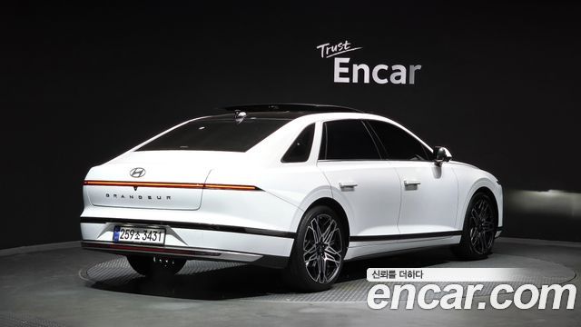 Hyundai Grandeur GN7, гибрид Exclusive - фото 1