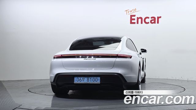 Porsche Taycan Base - фото 3