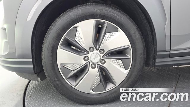 Hyundai Kona Premium - фото 4