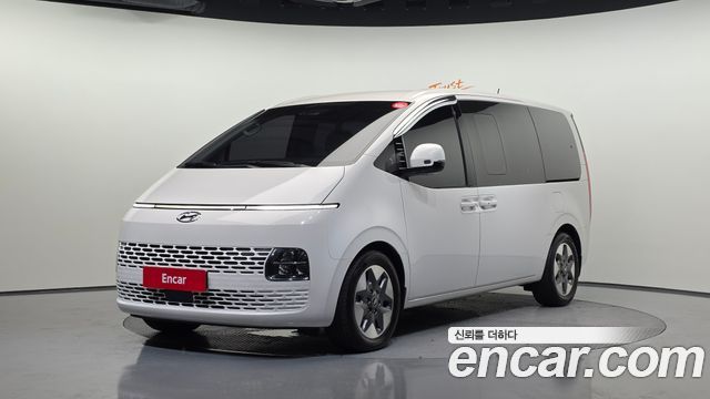 Hyundai Staria 4WD Tourer 9-Seater Modern - фото 0