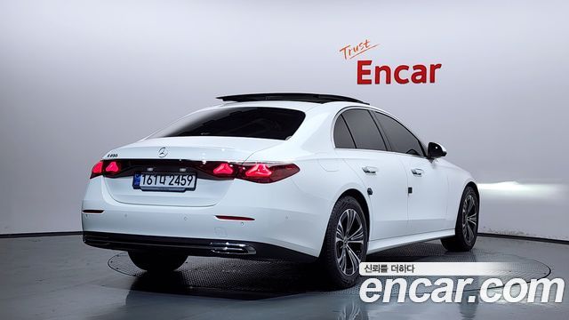 Mercedes-Benz E-Class W214 E200 Avantgarde - фото 1