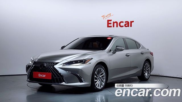 Lexus ES 7-го поколения Executive - фото 0