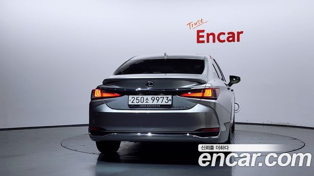 Lexus ES 7-го поколения Executive - фото 3