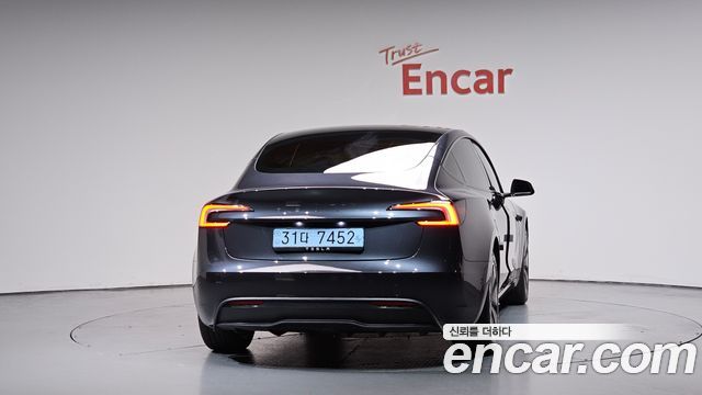 Tesla Model 3 RWD - фото 2