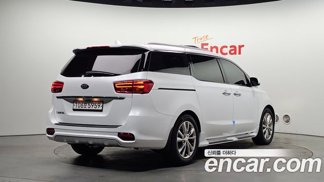 Kia Carnival Новый 9-Seater Noblesse Special - фото 1