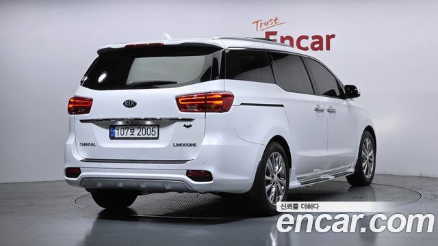 Kia Carnival Новый 7-Seater Limousine President - фото 1