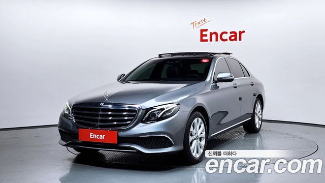Mercedes-Benz E-Class W213 E300 4MATIC Exclusive - фото 0